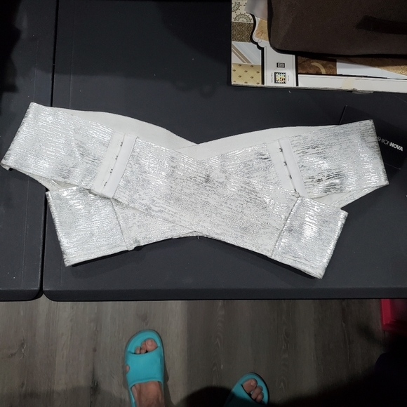 NWT Fashion Nova Silver Bandage Style Top Size M L๐K Party Clubbing Vacation ๐ - Picture 9 of 13